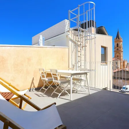 Juan De Austria Penthouse 4pax *